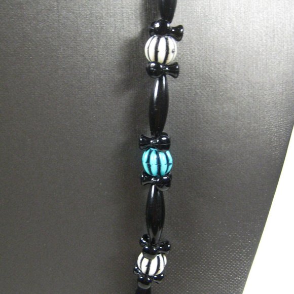 Necklace Plastic Beaded 33 inch Vintage Strand Ethnic Retro Black White NO CLASP - Picture 4 of 6